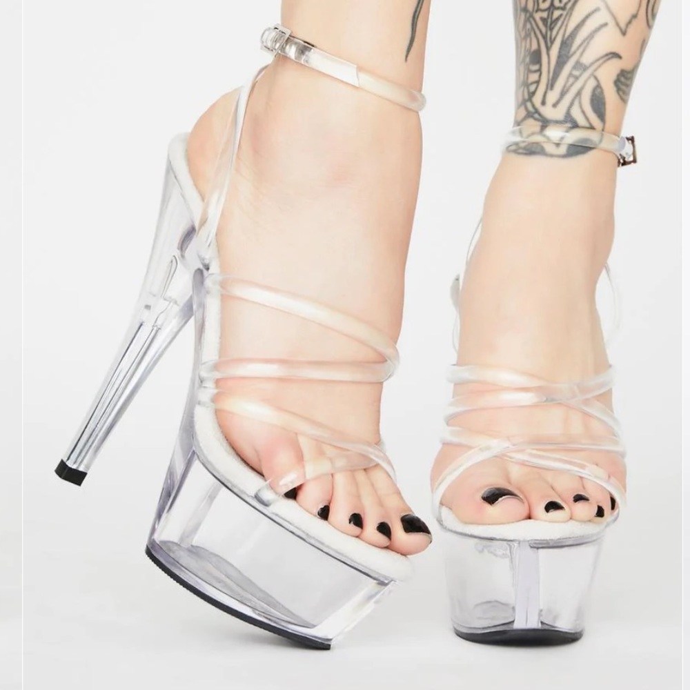 Pleaser “Honey Trap” Clear Platform Stiletto Heels 🤍
